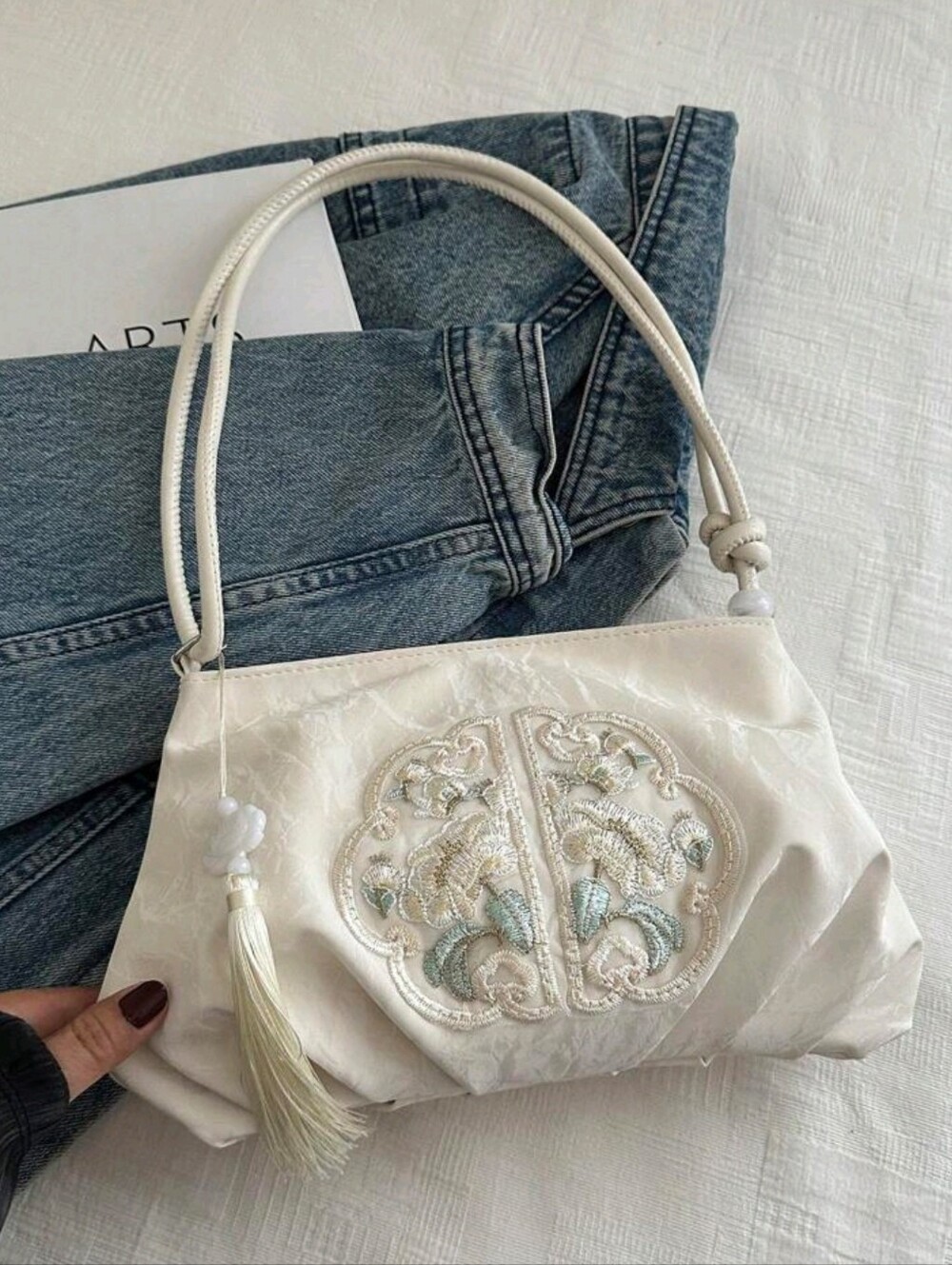 Fashionable Solid Color Pleated Cloud Shoulder Bag, Embroidered Tassel Shoulder